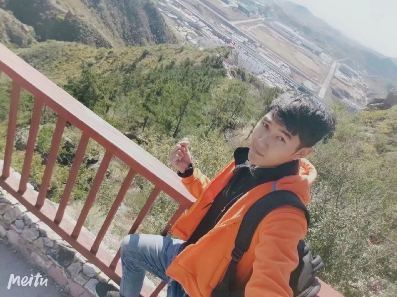 小啊鹏的第一张照片--乌鲁木齐相亲服务中心