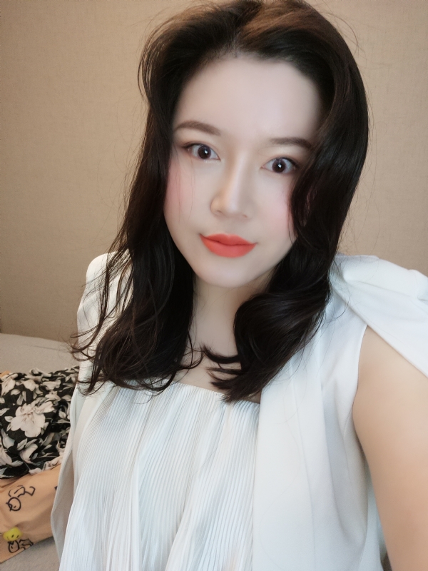 璐璐的第一张照片--乌鲁木齐相亲服务中心
