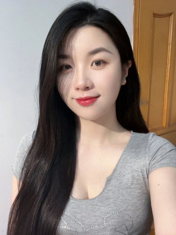 乔乔在寻爱的第二张照片--乌鲁木齐相亲服务中心