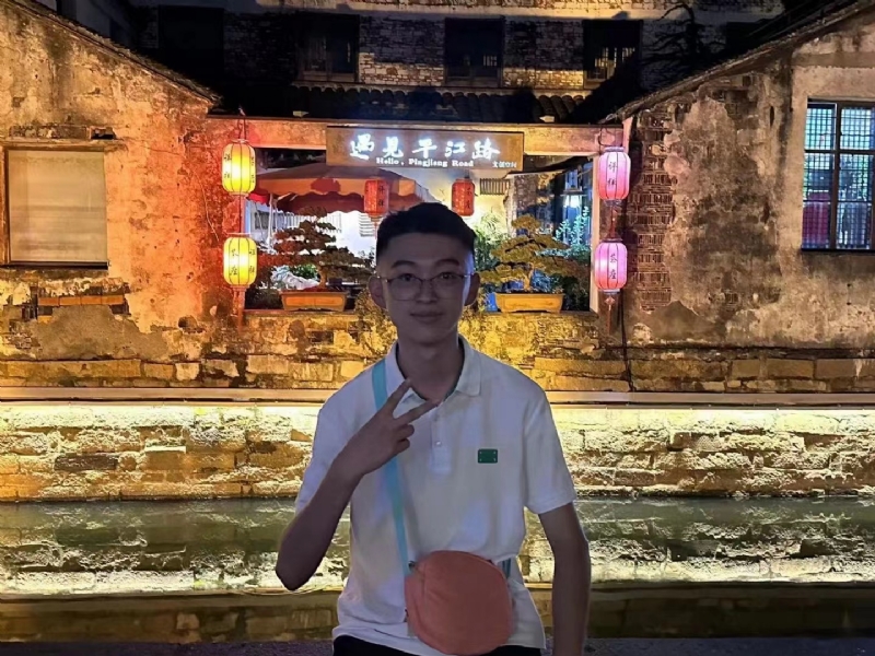李四的第一张照片--乌鲁木齐相亲服务中心