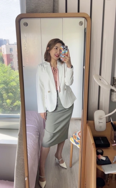 丽波的第三张照片--乌鲁木齐相亲服务中心