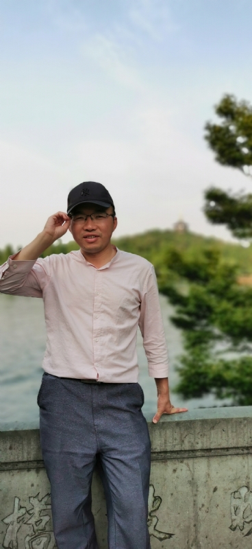 大叔有点忙的第三张照片--乌鲁木齐相亲服务中心