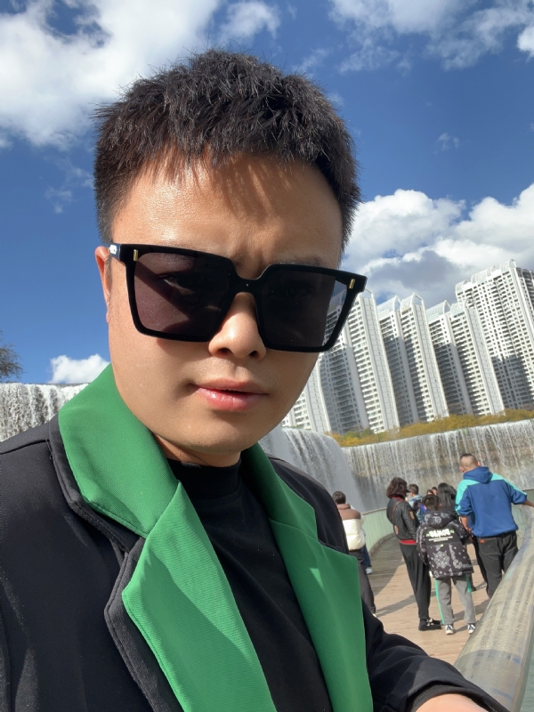 子阳的第一张照片--乌鲁木齐相亲服务中心