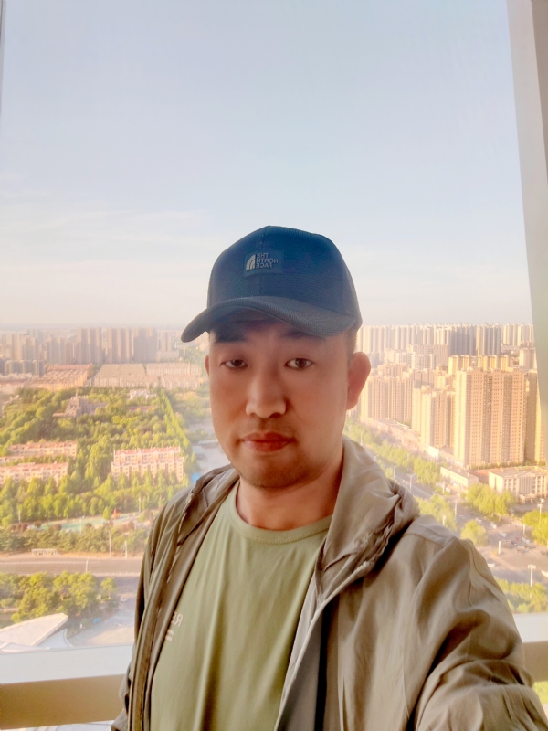 勇攀高峰的第一张照片--乌鲁木齐相亲服务中心