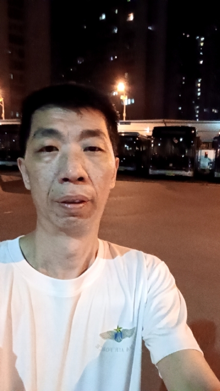 小丑的第一张照片--乌鲁木齐相亲服务中心