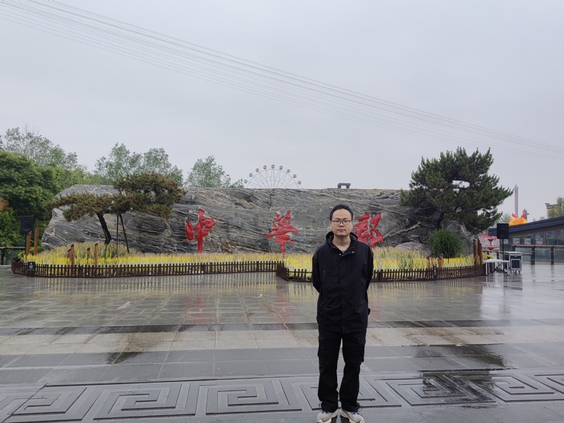 苏宾的第一张照片--乌鲁木齐相亲服务中心