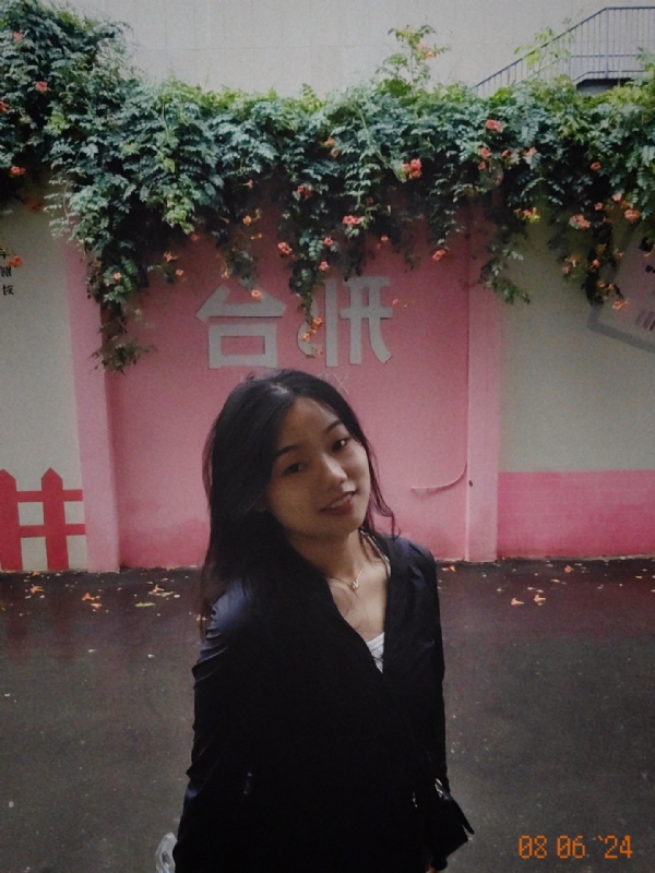 范范的丸子头的第一张照片--乌鲁木齐相亲服务中心
