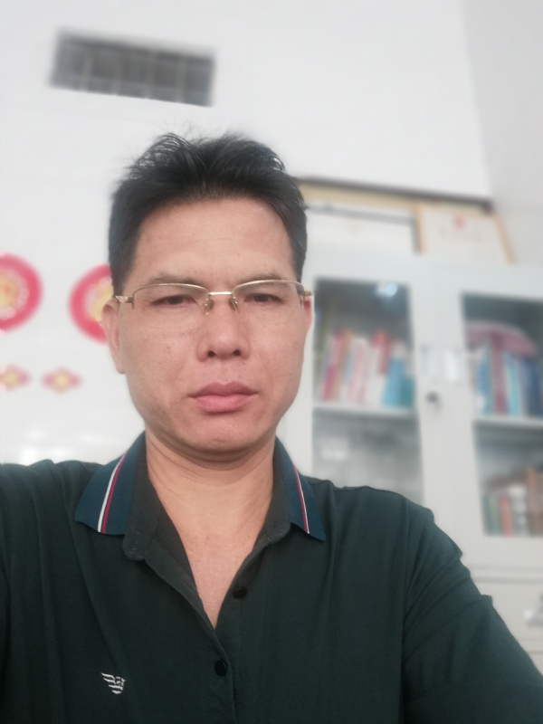 后视镜的第二张照片--乌鲁木齐相亲服务中心