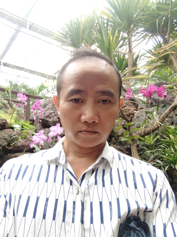 闲云盘鹤的第一张照片--乌鲁木齐相亲服务中心
