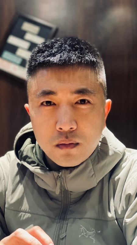 山中何缘的第一张照片--乌鲁木齐相亲服务中心