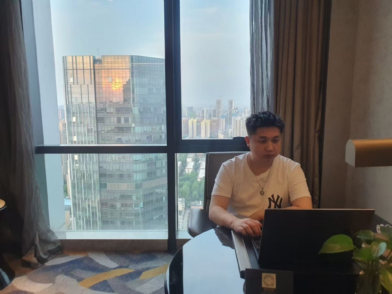 ying的第一张照片--乌鲁木齐相亲服务中心