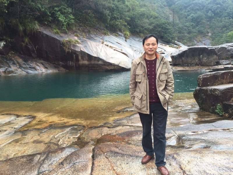 龙行天下的第一张照片--乌鲁木齐相亲服务中心