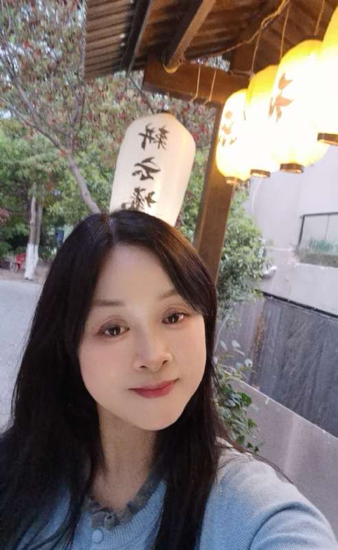 伊伊的第一张照片--乌鲁木齐相亲服务中心