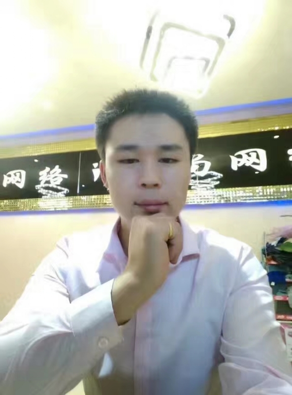 沉默寡言的第一张照片--乌鲁木齐相亲服务中心