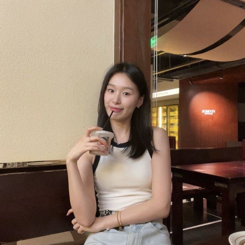 羽毛的第一张照片--乌鲁木齐相亲服务中心