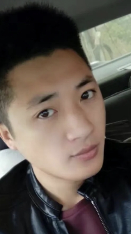 小汤米的第二张照片--乌鲁木齐相亲服务中心