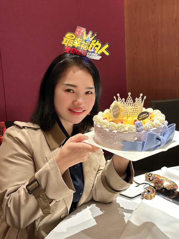 Apple的第一张照片--乌鲁木齐相亲服务中心