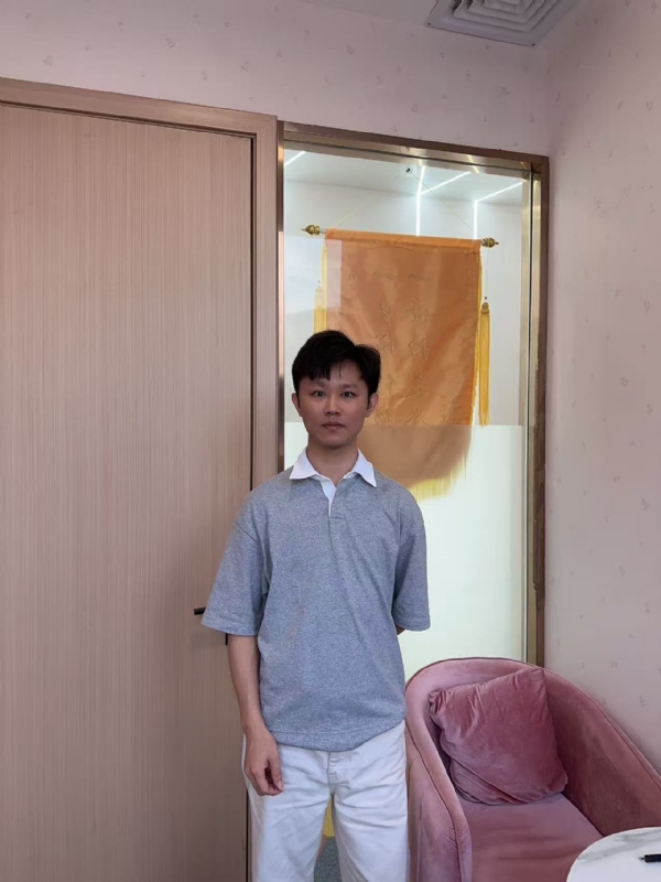小叶子的第一张照片--乌鲁木齐相亲服务中心
