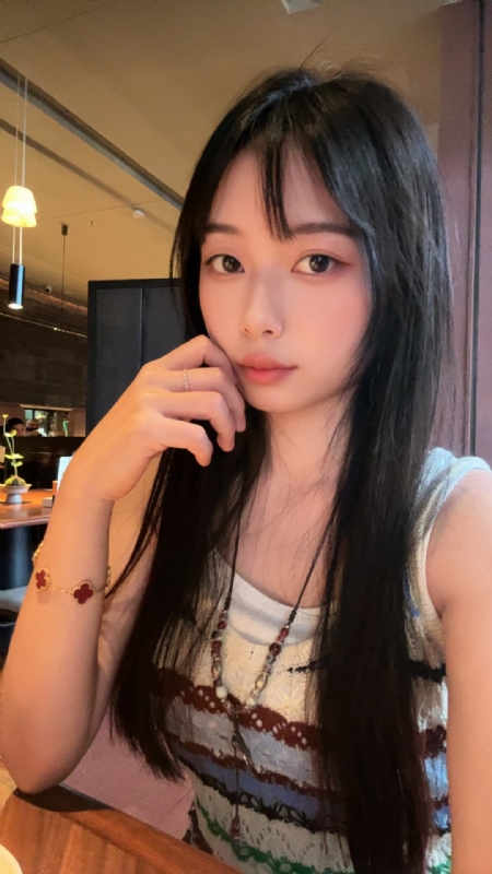哈哈的第一张照片--乌鲁木齐相亲服务中心