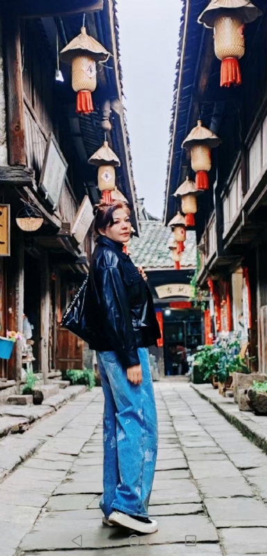 宛霞的第五张照片--乌鲁木齐相亲服务中心