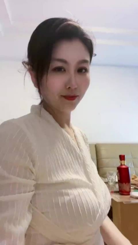 钕钕的第一张照片--乌鲁木齐相亲服务中心