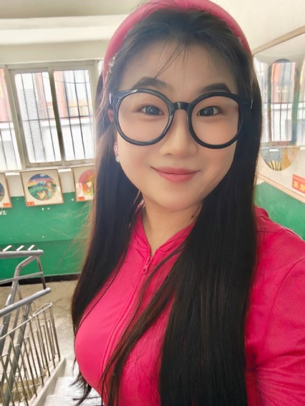 颂宜的第一张照片--乌鲁木齐相亲服务中心