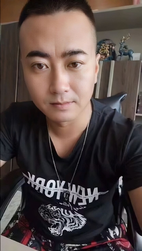 Luck耀的第一张照片--乌鲁木齐相亲服务中心