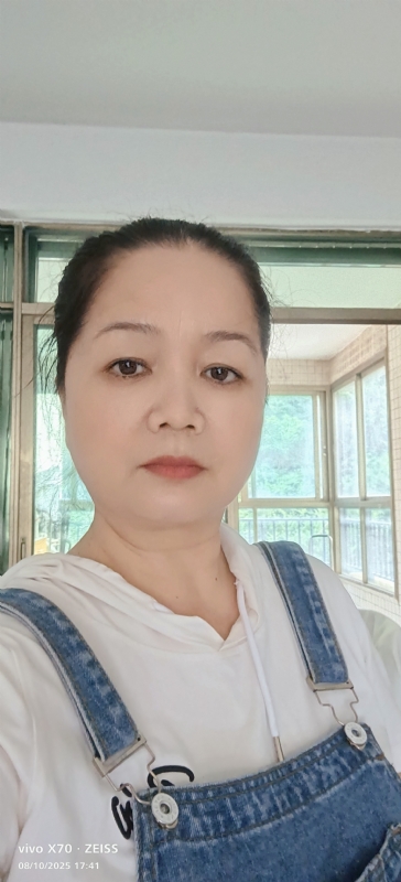 小巧玲珑的第一张照片--乌鲁木齐相亲服务中心