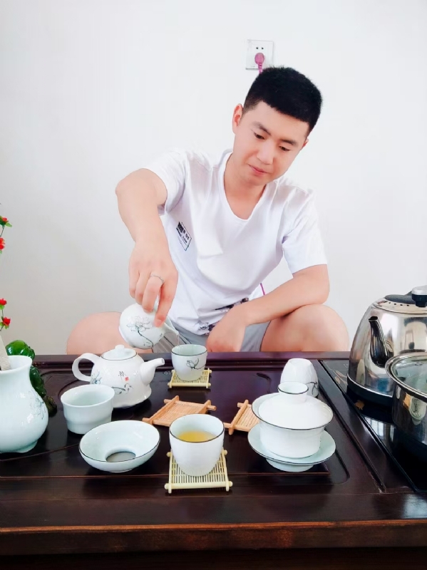 日月的第二张照片--乌鲁木齐相亲服务中心