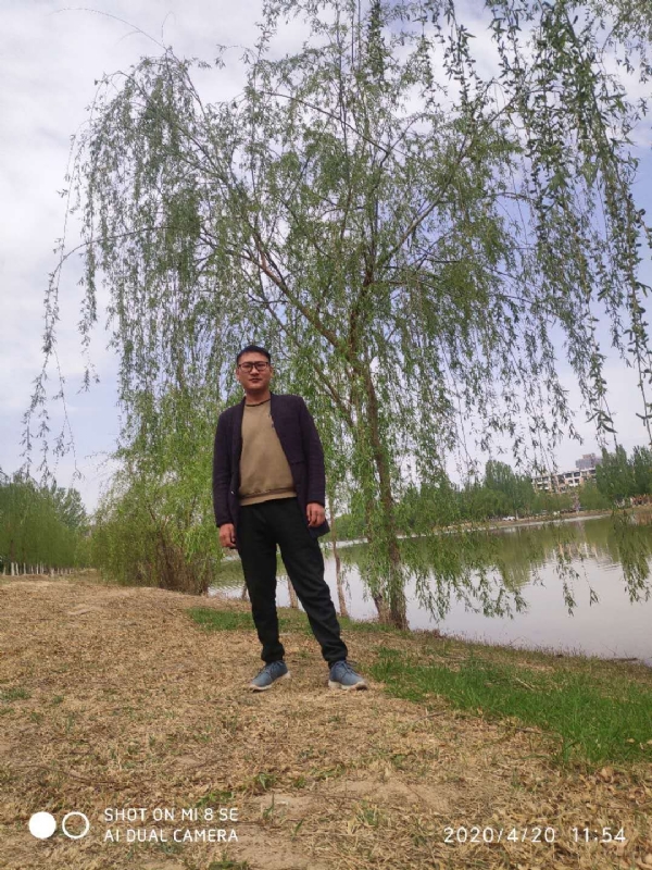 风中的烟头的第一张照片--乌鲁木齐相亲服务中心