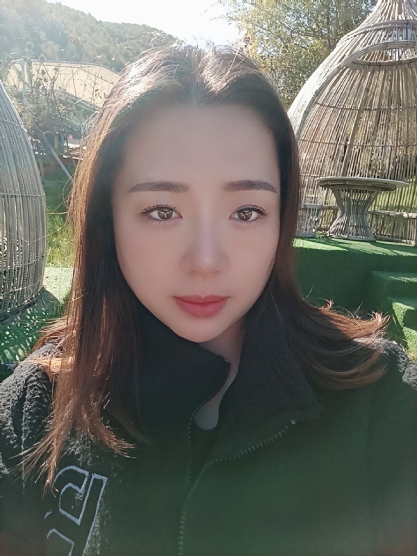 阿燕的第一张照片--乌鲁木齐相亲服务中心