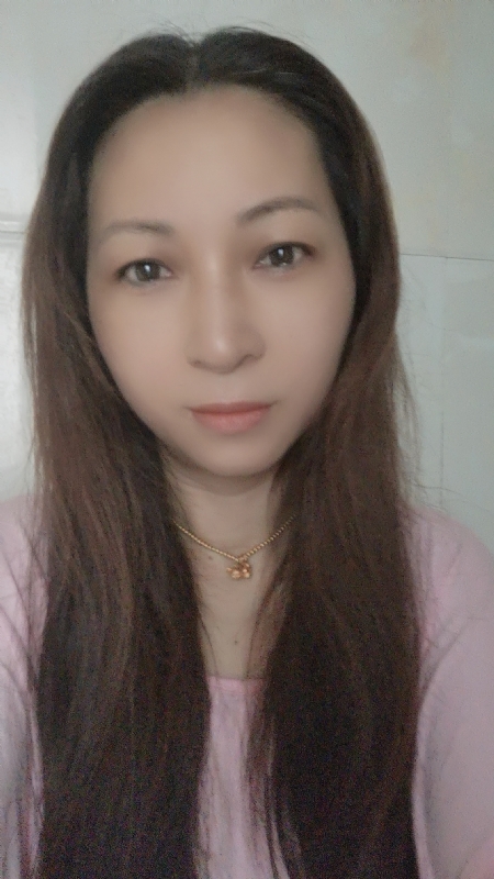 依依的第一张照片--乌鲁木齐相亲服务中心