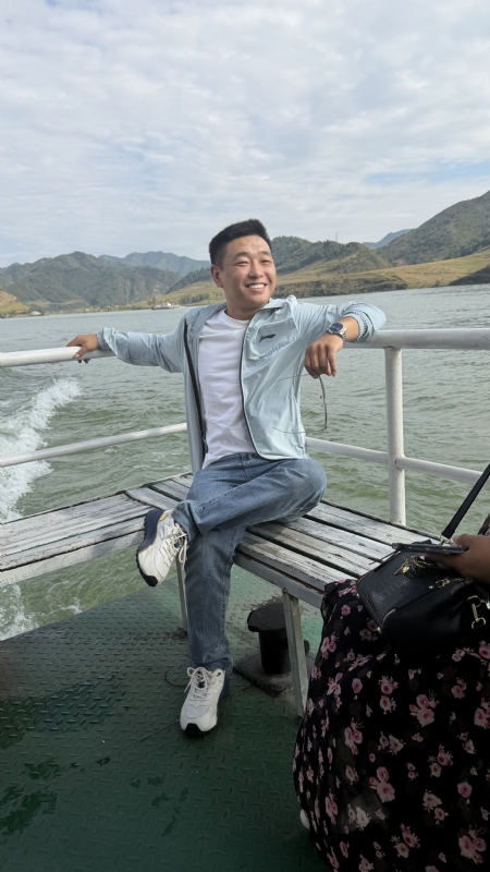 烟花易笑的第二张照片--乌鲁木齐相亲服务中心