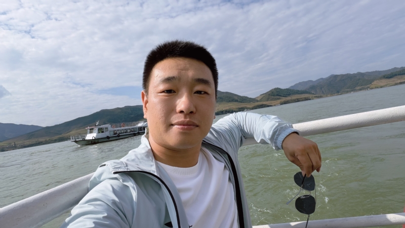 烟花易笑的第四张照片--乌鲁木齐相亲服务中心