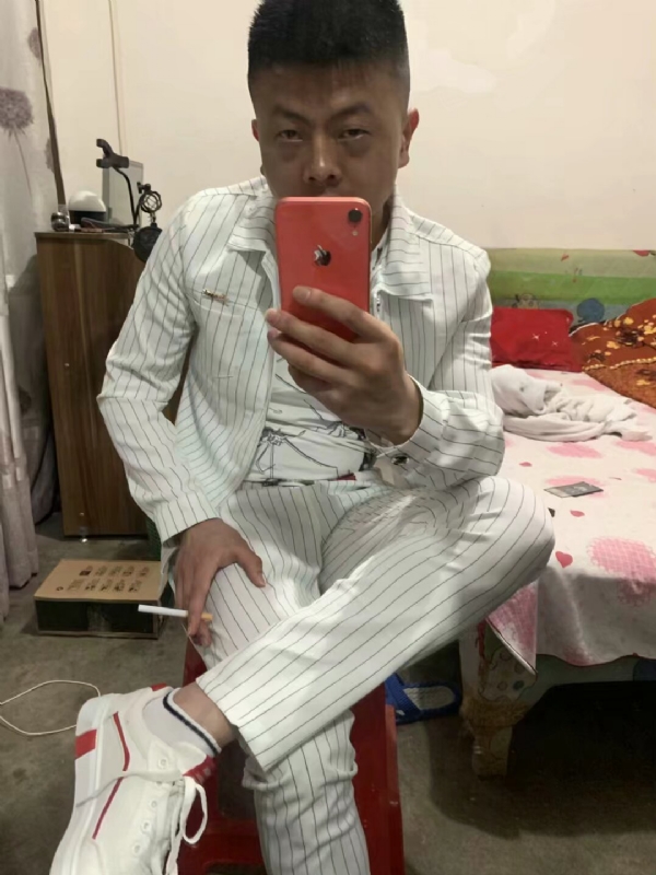 小丑的第一张照片--乌鲁木齐相亲服务中心