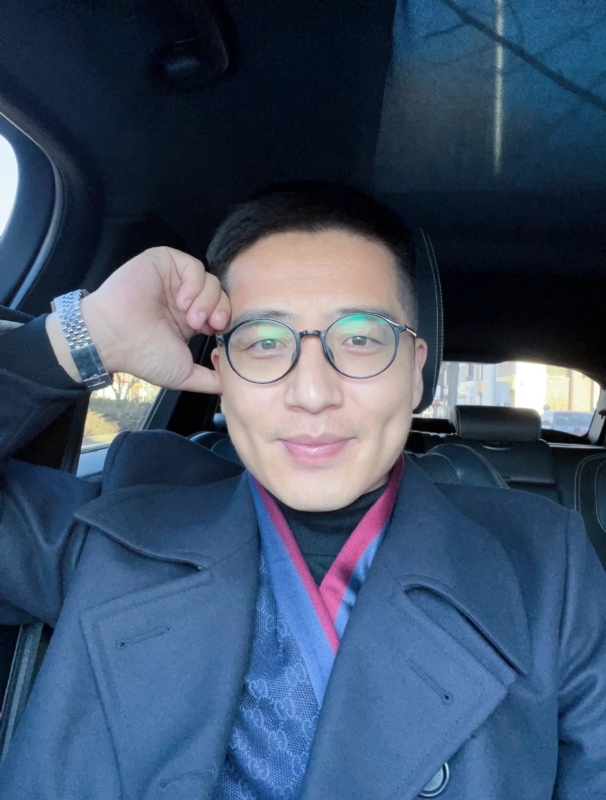 只为与你相遇的第二张照片--乌鲁木齐相亲服务中心