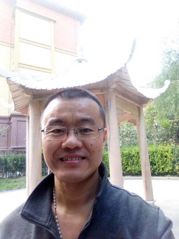 撸起袖子加油干的第一张照片--乌鲁木齐相亲服务中心