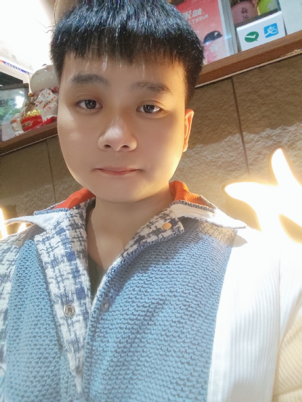 侯侯的第一张照片--乌鲁木齐相亲服务中心