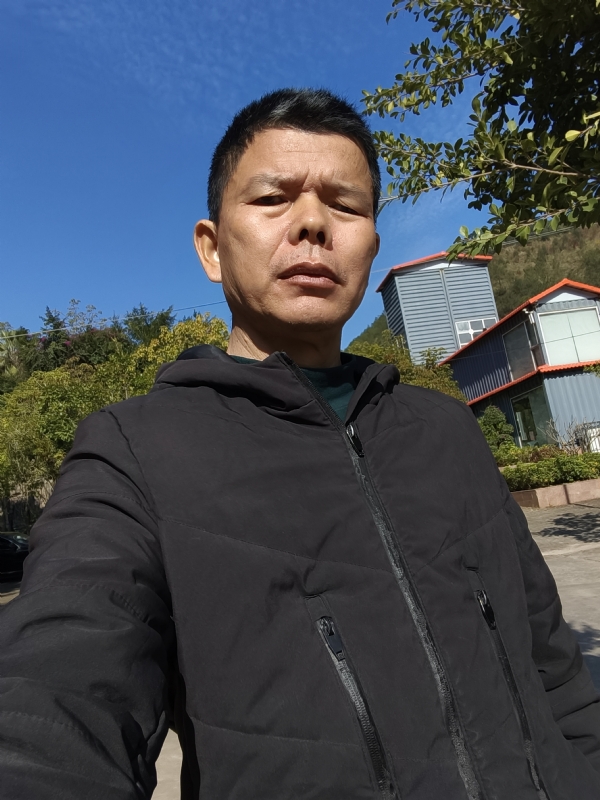 子午卯酉的第一张照片--乌鲁木齐相亲服务中心