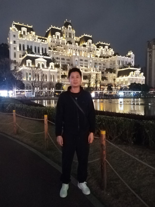 另一半的她的第三张照片--乌鲁木齐相亲服务中心