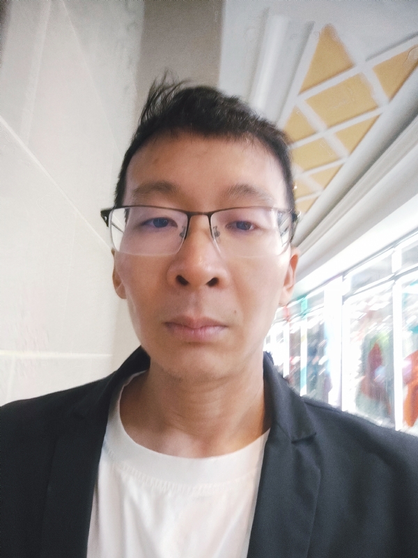 欣欣向荣的第一张照片--乌鲁木齐相亲服务中心