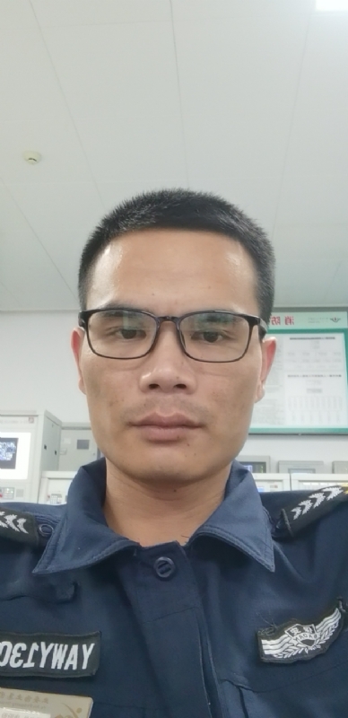 一直都在的第二张照片--乌鲁木齐相亲服务中心