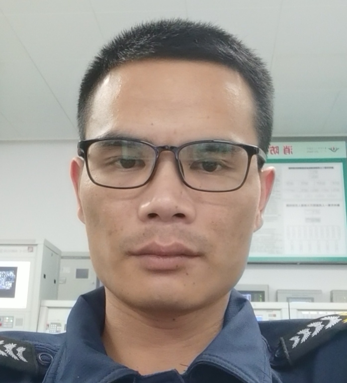 一直都在的第三张照片--乌鲁木齐相亲服务中心