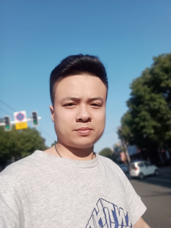 简简单单的第一张照片--乌鲁木齐相亲服务中心