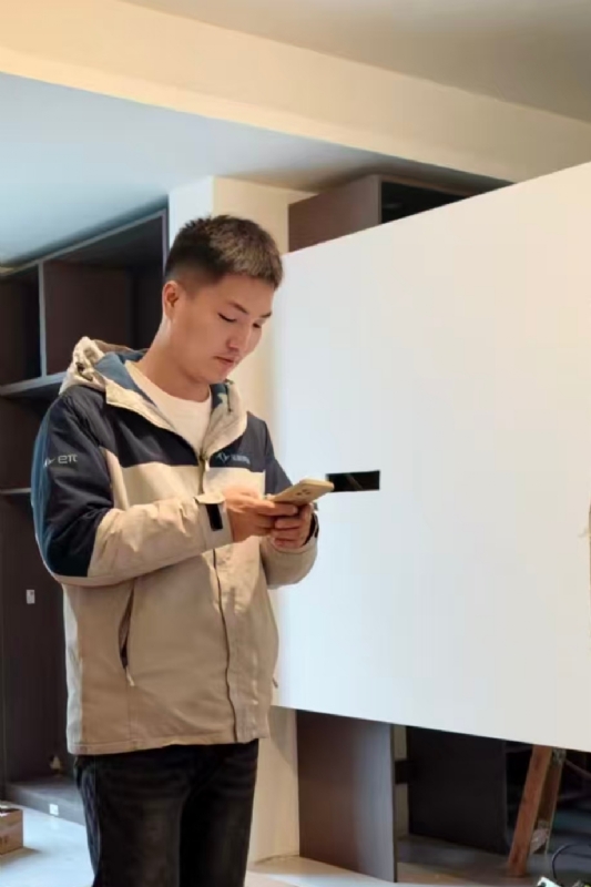 熊展的第一张照片--乌鲁木齐相亲服务中心