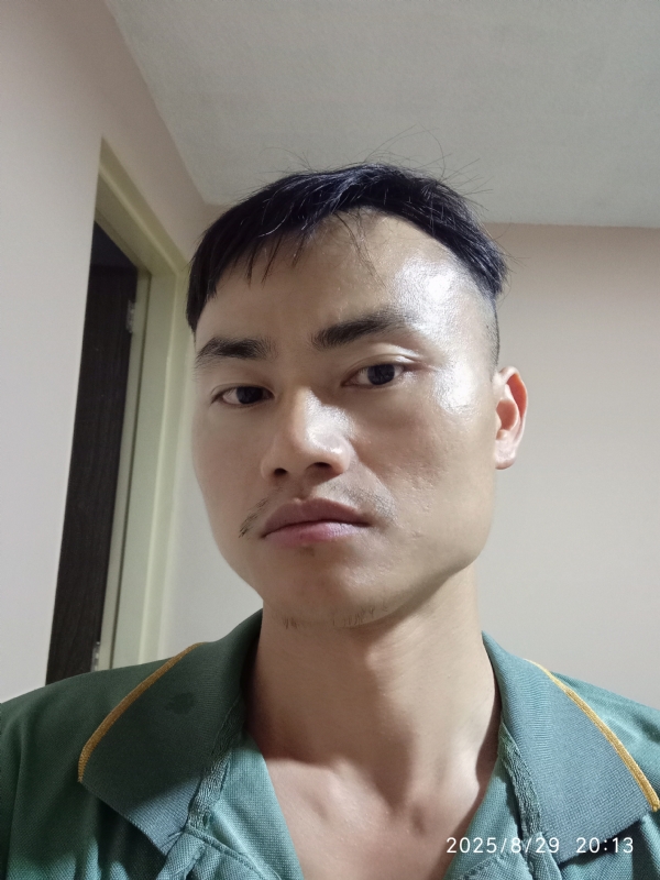 自简的第二张照片--乌鲁木齐相亲服务中心