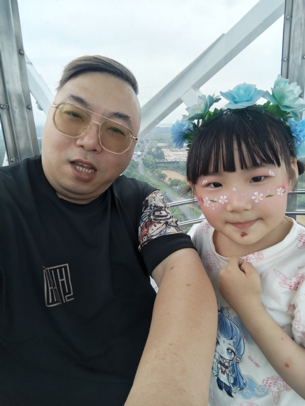 风雨彤周的第三张照片--乌鲁木齐相亲服务中心