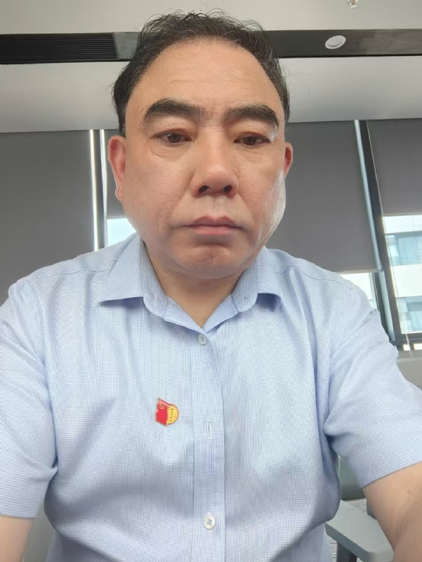 邹先生的第三张照片--乌鲁木齐相亲服务中心