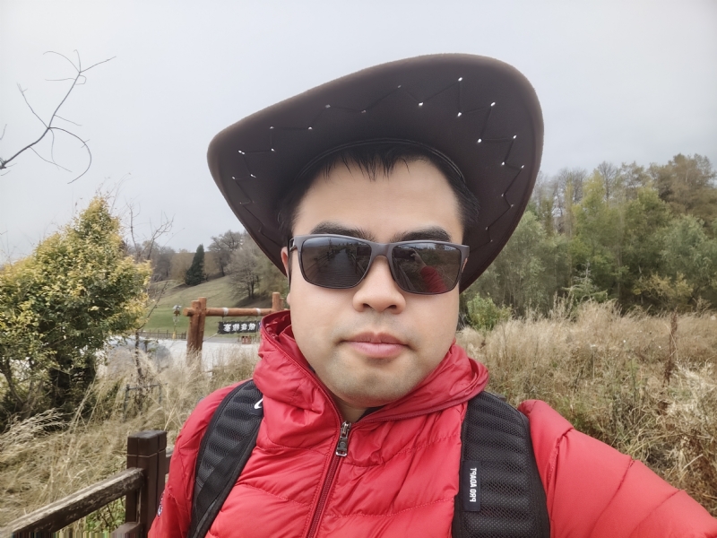 欢乐的笑的第一张照片--乌鲁木齐相亲服务中心