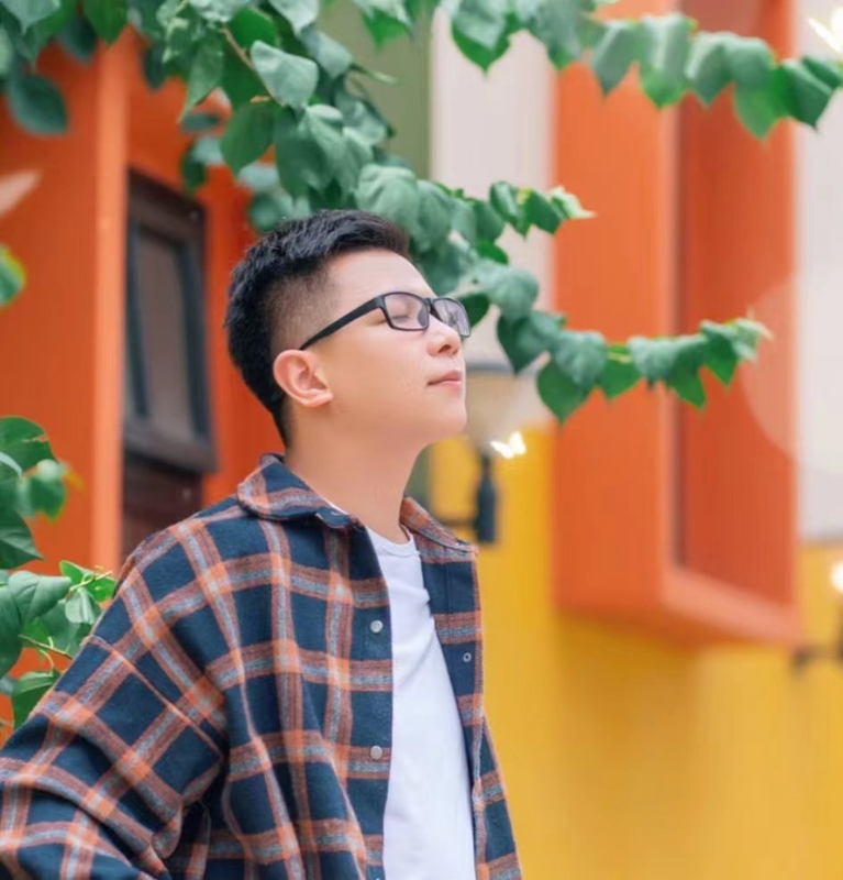 版本之子的第一张照片--乌鲁木齐相亲服务中心